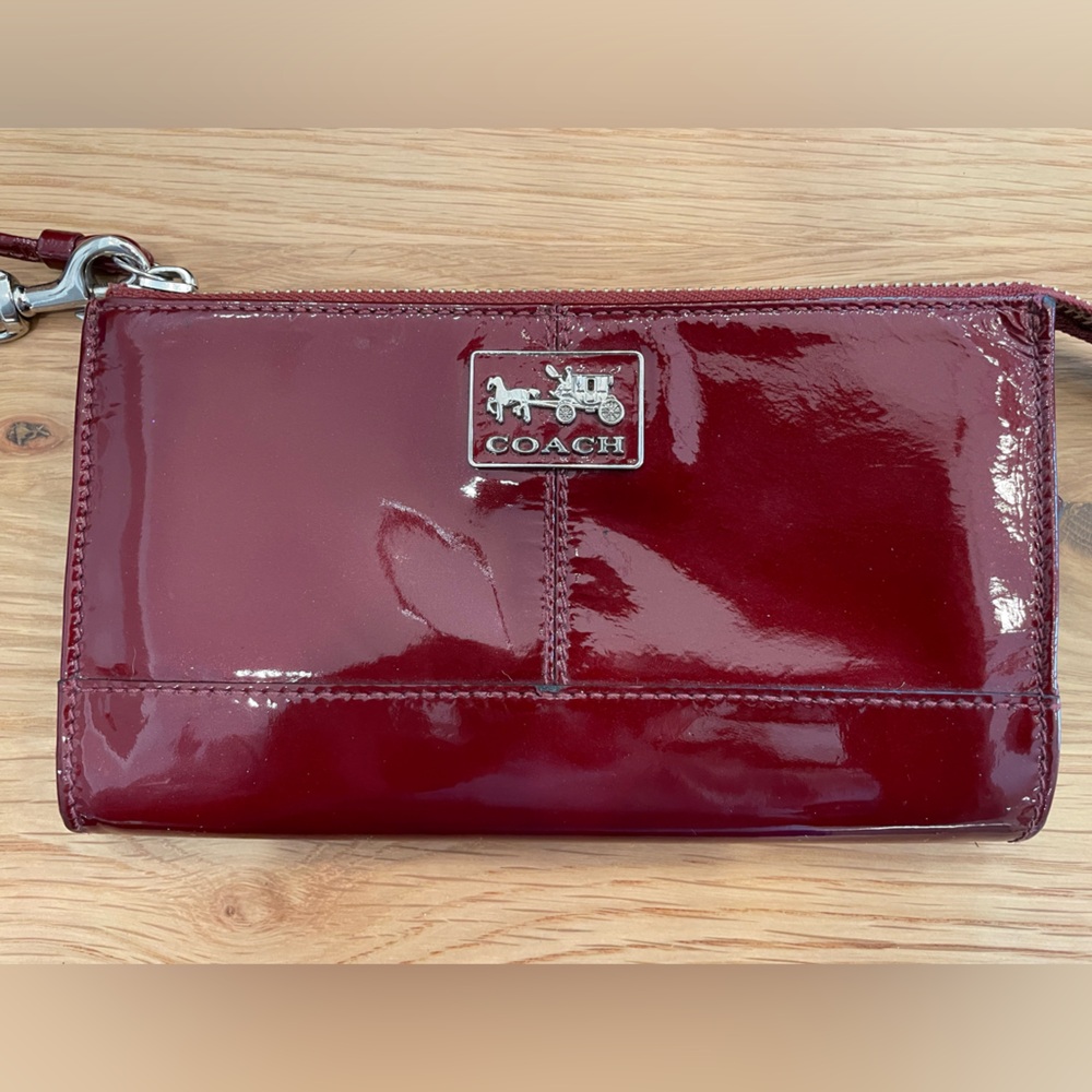 Vintage Coach Wristlet Clutch Wallet - Wine Red Patent Leather